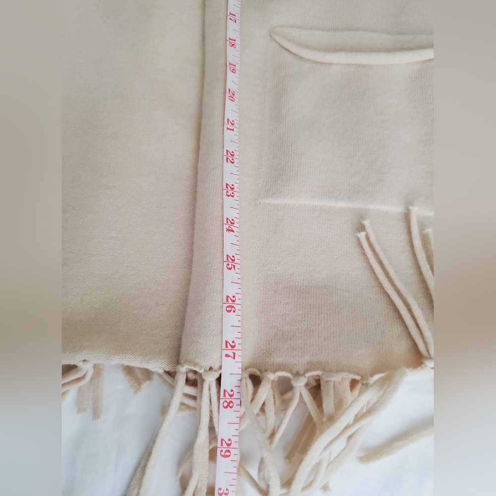 Esqualo XS-XL Cream Knit Shawl or Shrug with pockets and fringe detail - Picture 10 of 10